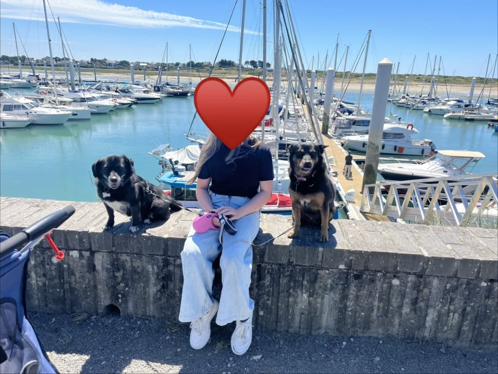 Happy · photo 1